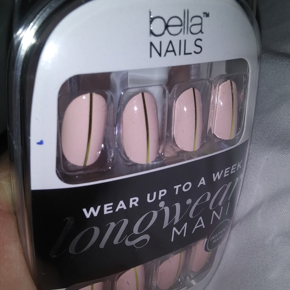 Pretty press on nails - Picture 5 of 6